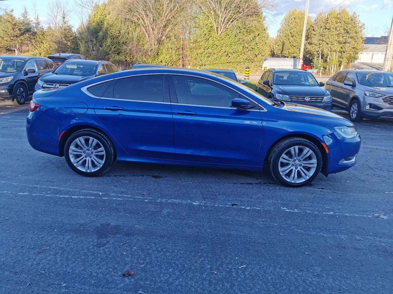 2015 Chrysler 200 Limited - Photo #4