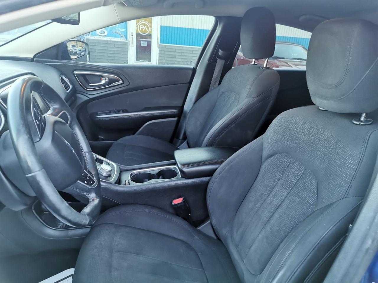 2015 Chrysler 200 Limited - Photo #12