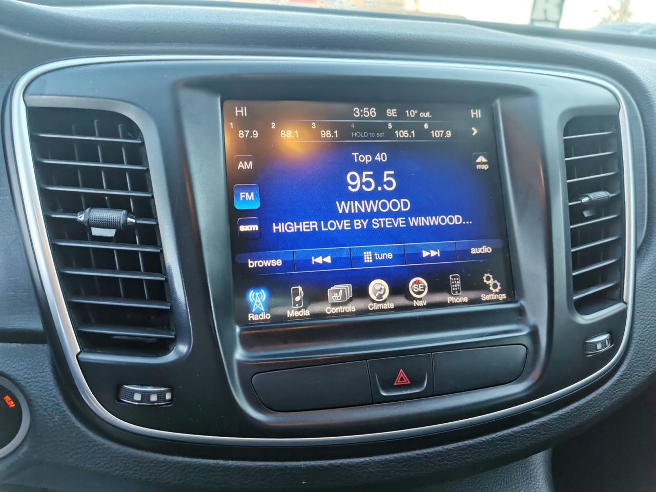 2015 Chrysler 200 Limited - Photo #17