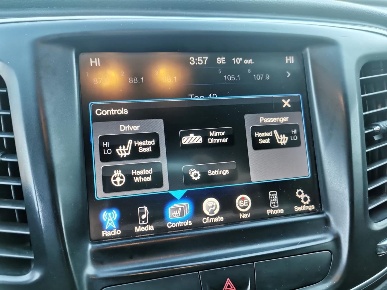 2015 Chrysler 200 Limited - Photo #21