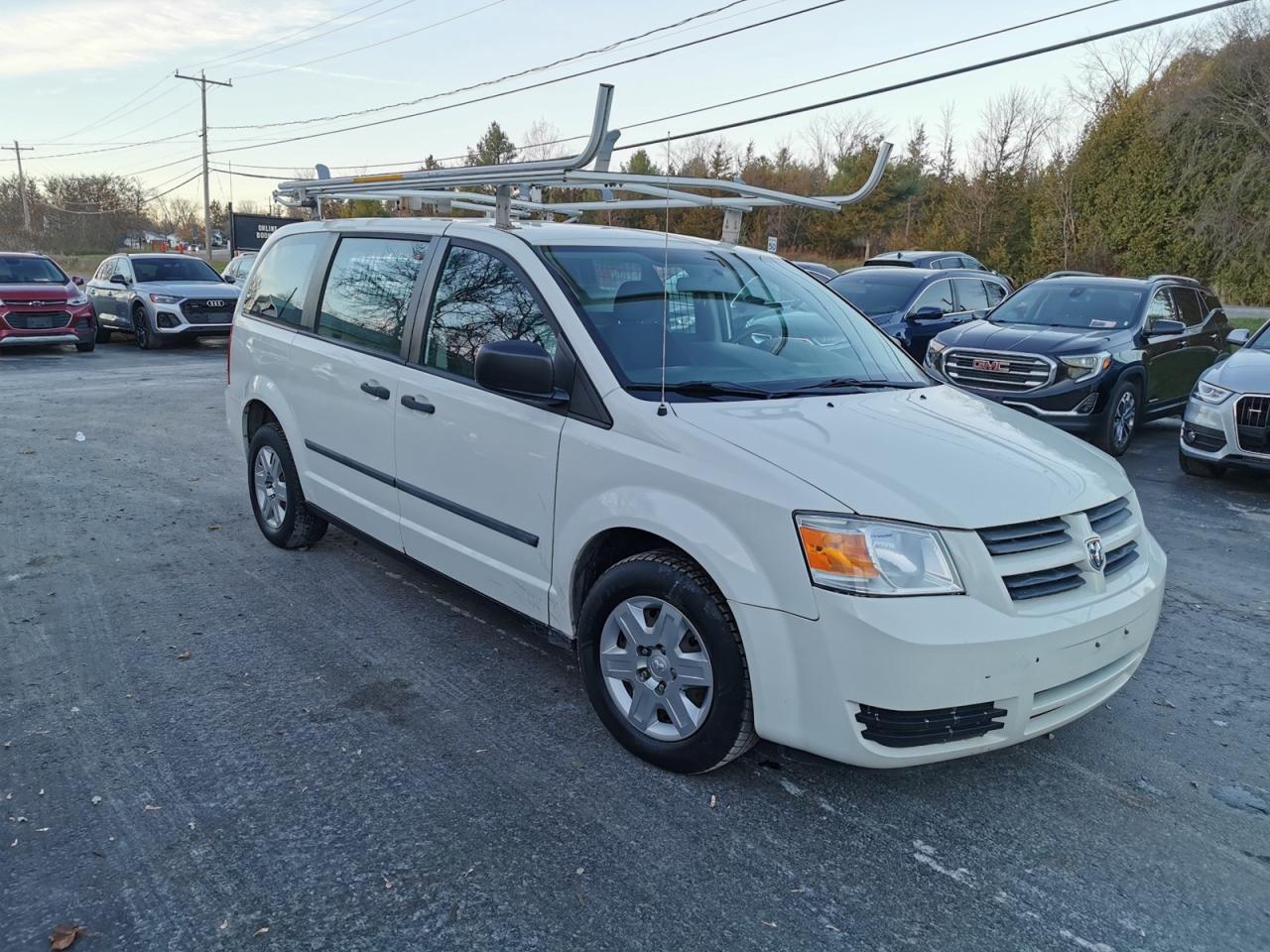 2010 Dodge Grand Caravan CARGO Photo2