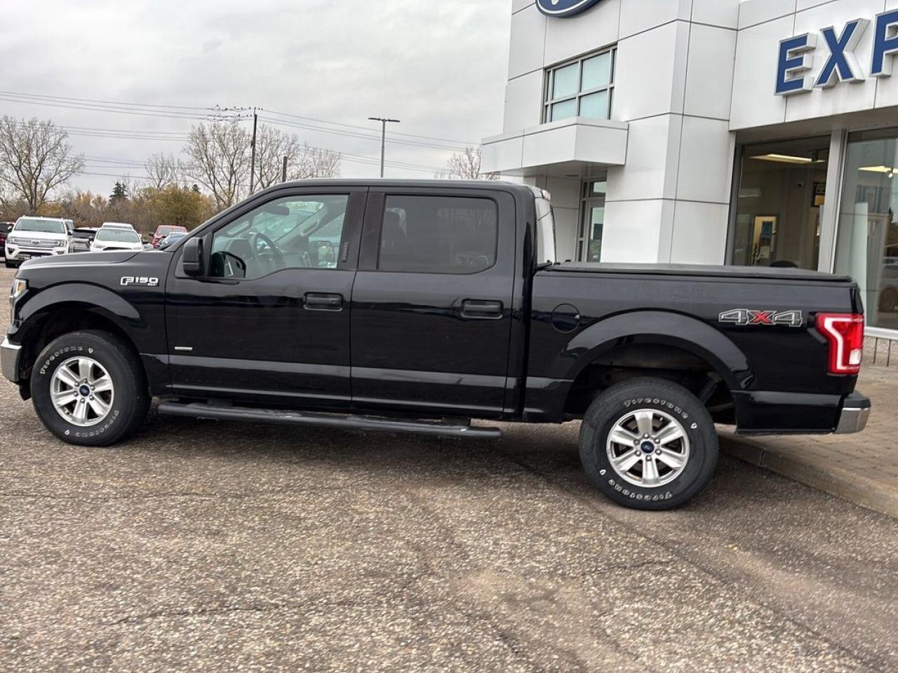 2016 Ford F-150 XLT Photo5
