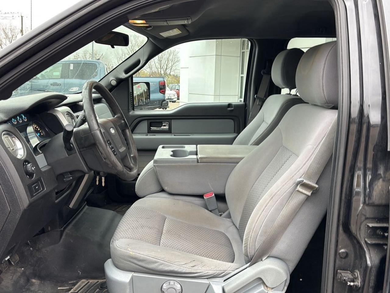 2014 Ford F-150 XLT Photo5