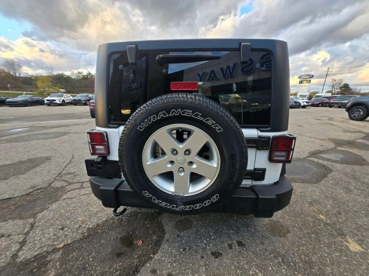 2016 Jeep Wrangler SPORT Photo