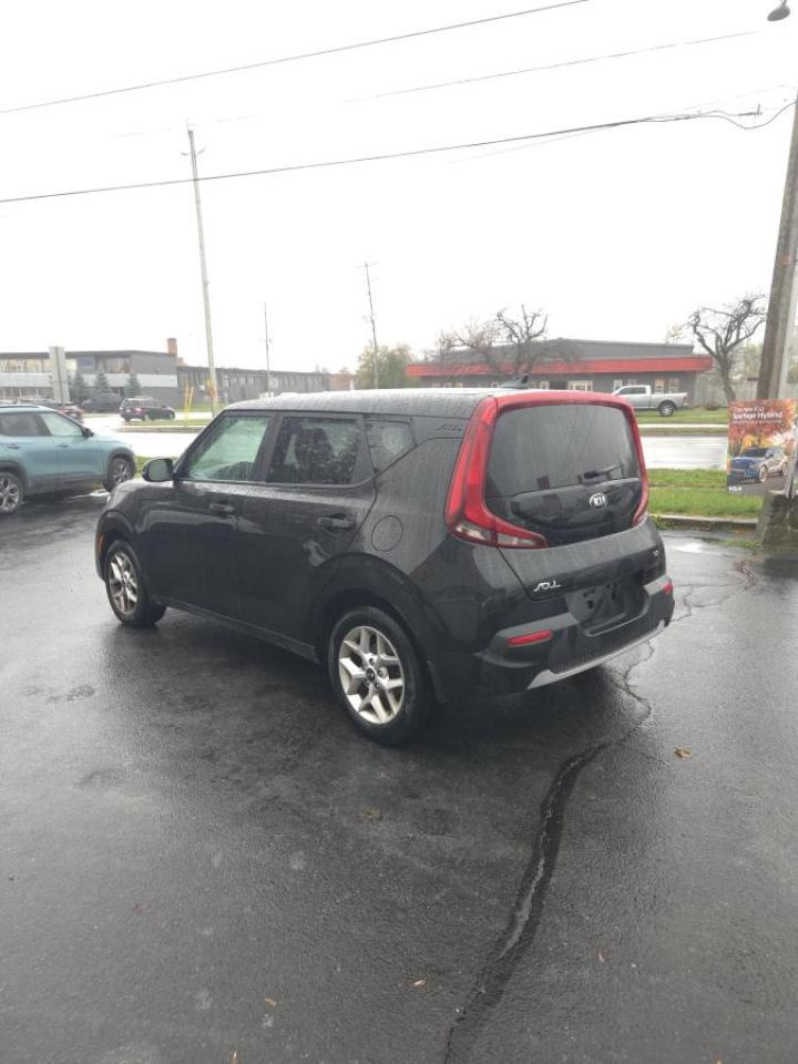 2020 Kia Soul EX IVT Photo2