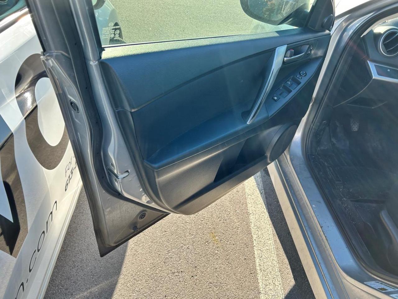 2012 Mazda MAZDA3 GS Photo