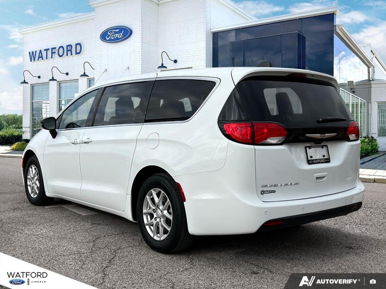 2025 Dodge Grand Caravan SXT 2WD Photo3