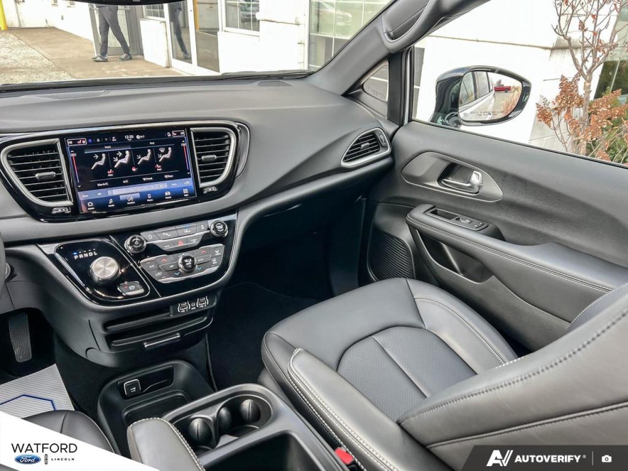 2025 Dodge Grand Caravan SXT 2WD Photo