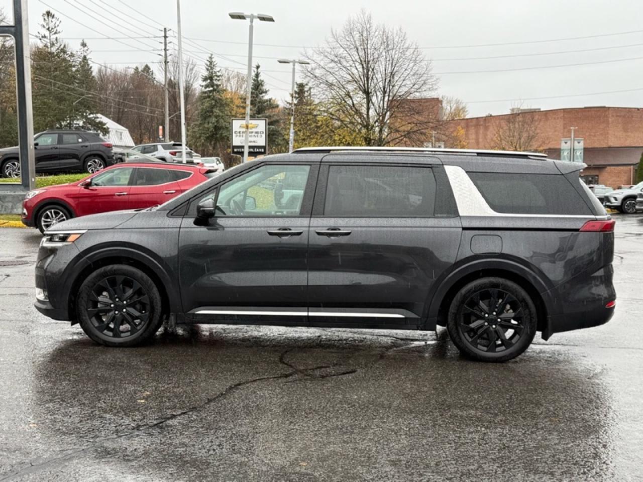 2024 Kia Carnival SX Photo