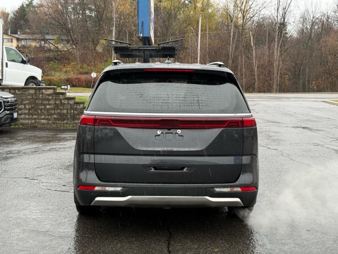 2024 Kia Carnival SX Photo