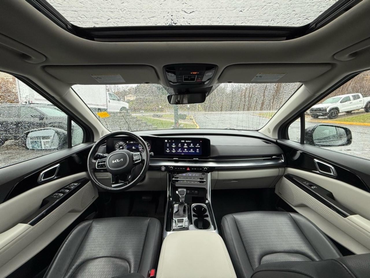 2024 Kia Carnival SX Photo