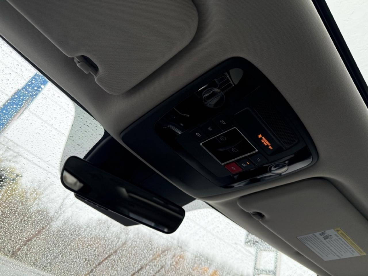 2024 Kia Carnival SX Photo