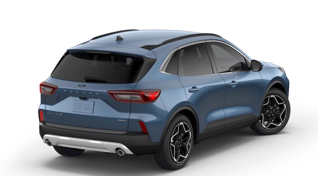 2026 Ford Escape Platinum Photo2
