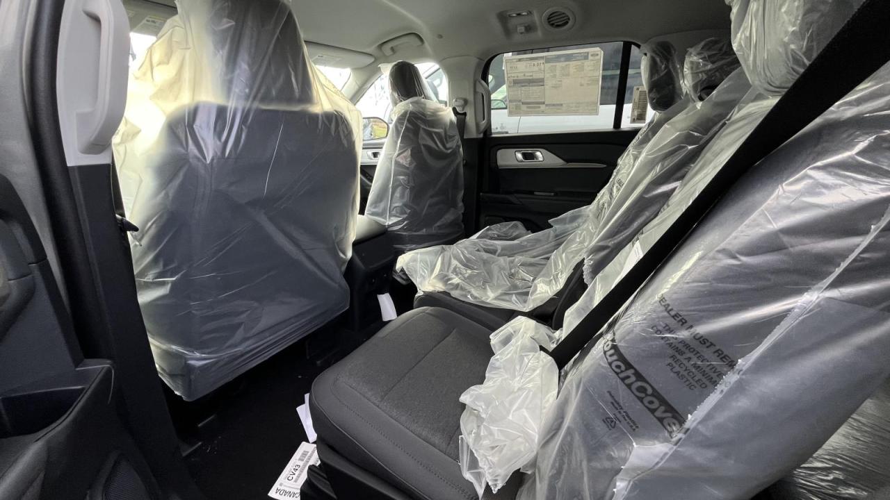 2026 Ford Explorer Active Photo3