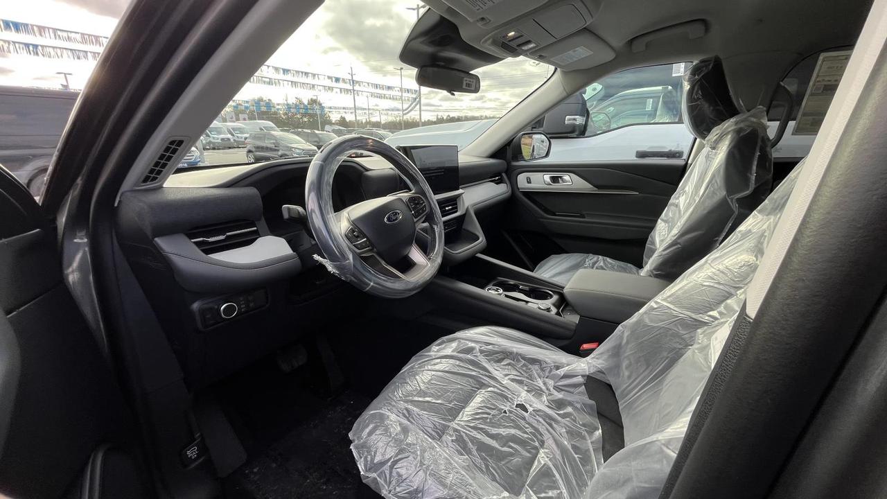 2026 Ford Explorer Active Photo