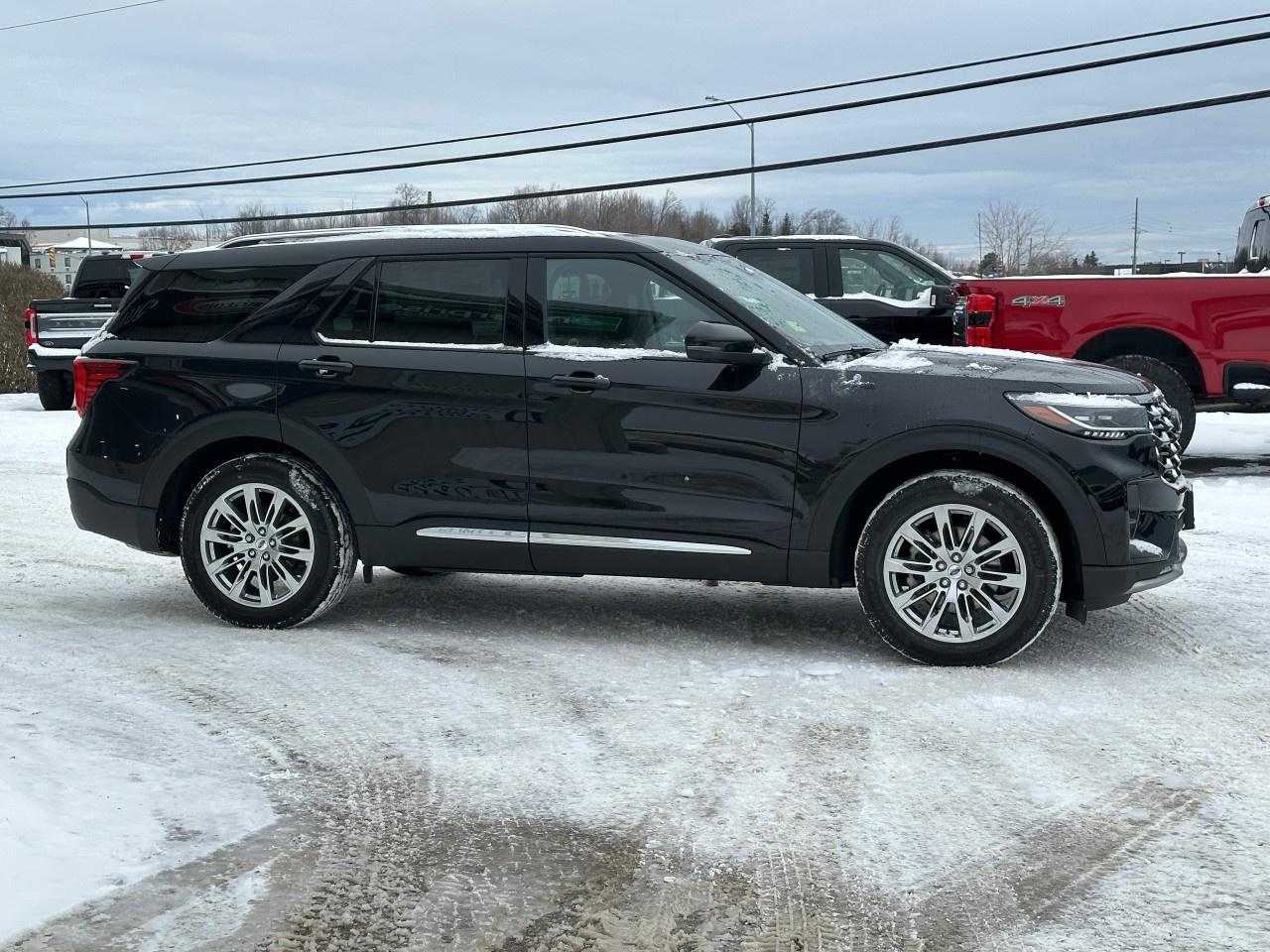 2026 Ford Explorer Platinum 4WD Photo4