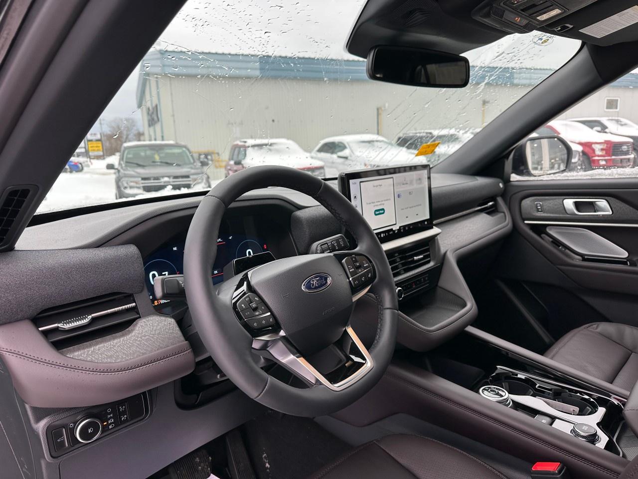 2026 Ford Explorer Platinum 4WD Photo