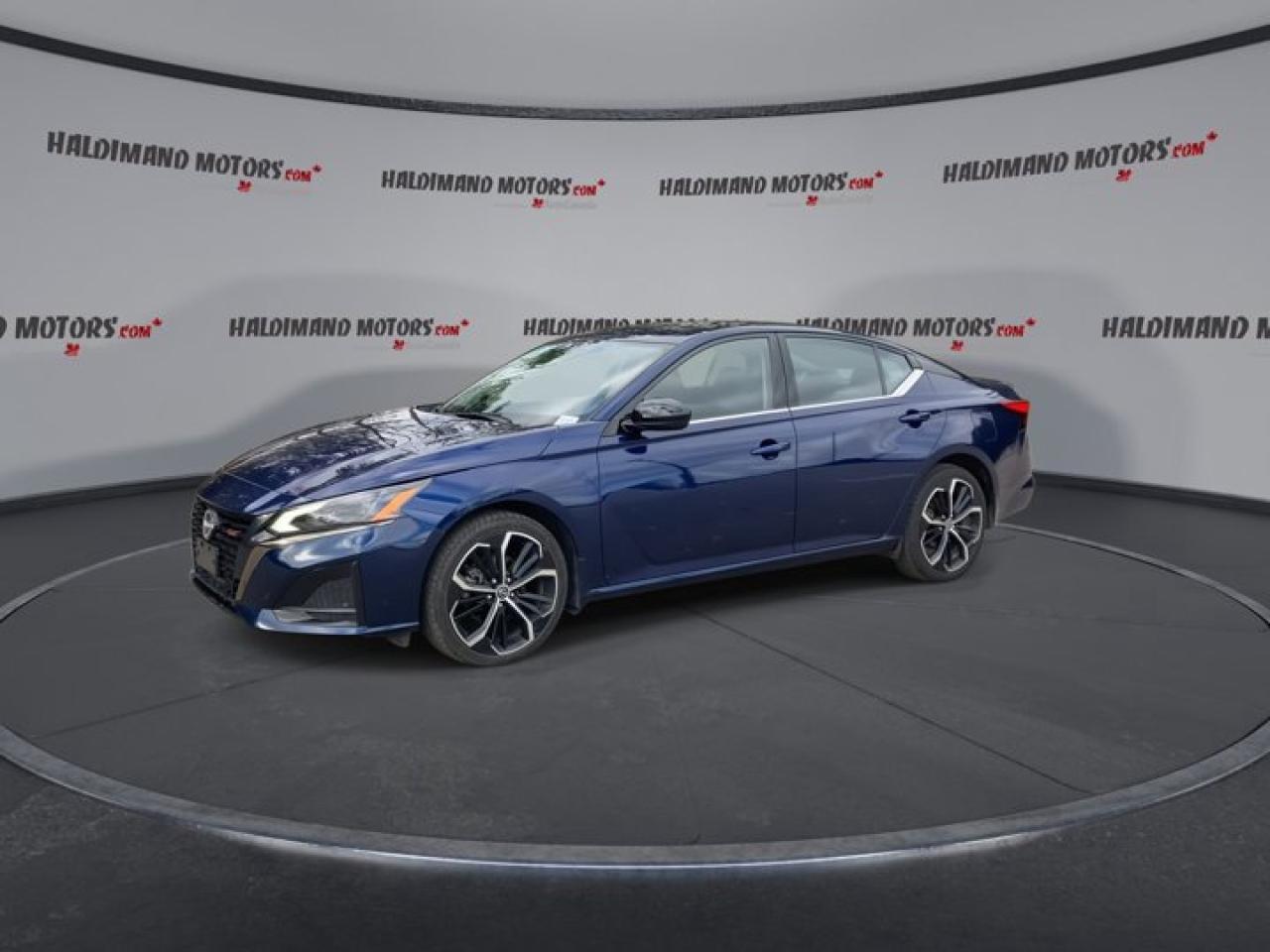 2023 Nissan Altima SR AWD | Leather Seats | Sunroof | Remote Start Photo