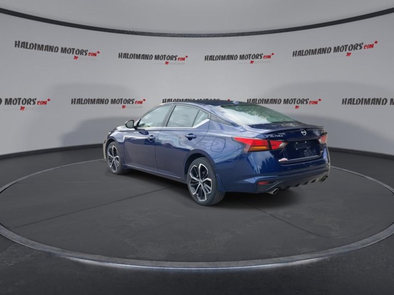 2023 Nissan Altima SR AWD | Leather Seats | Sunroof | Remote Start Photo