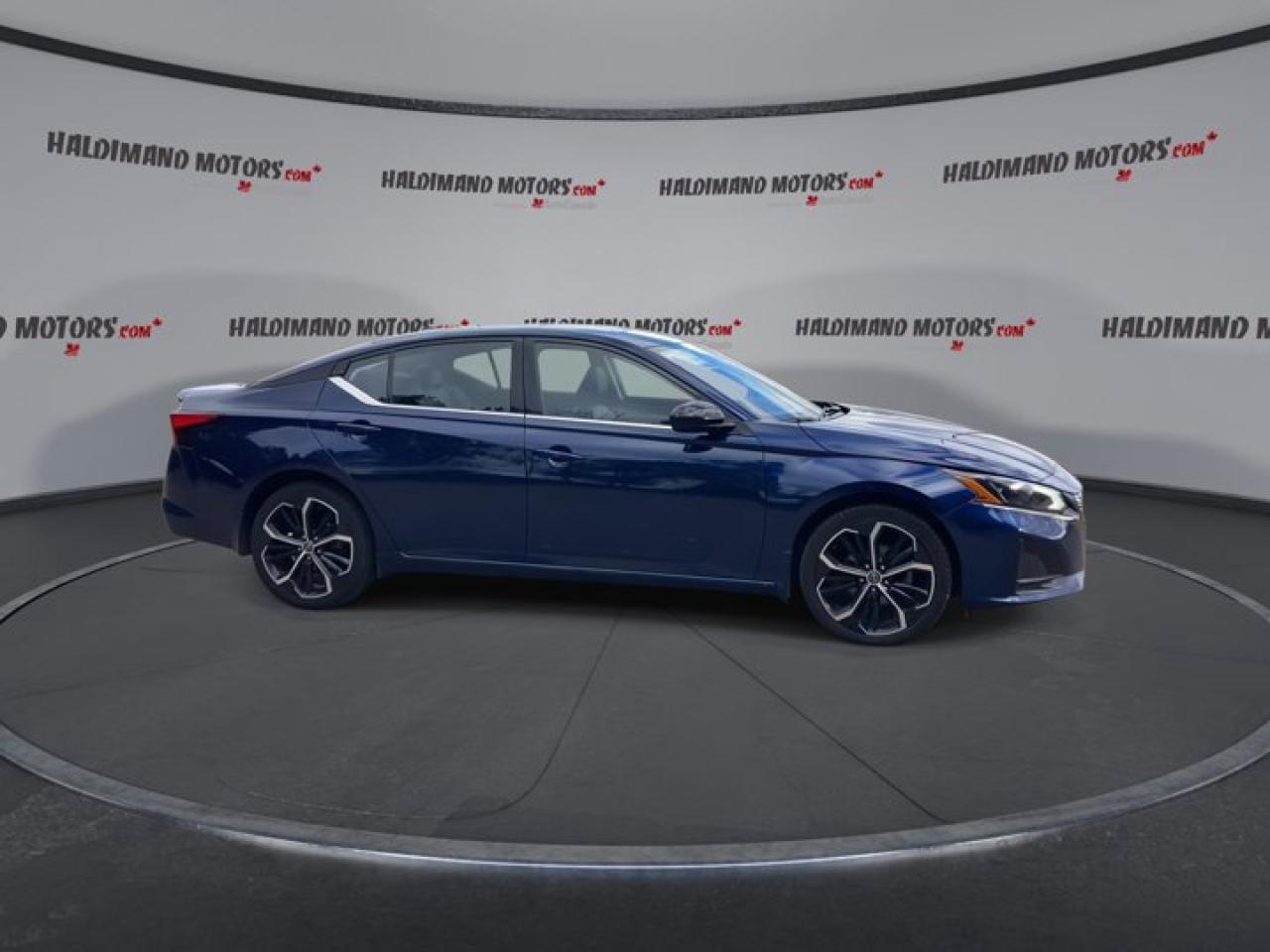 2023 Nissan Altima SR AWD | Leather Seats | Sunroof | Remote Start Photo