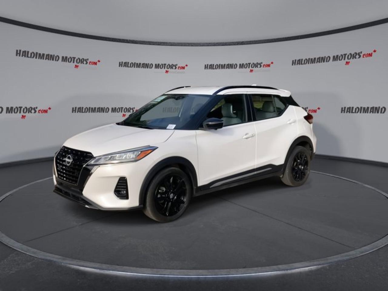 2024 Nissan Kicks SR | Remote Start | Leather Seats | Heated Seats Photo