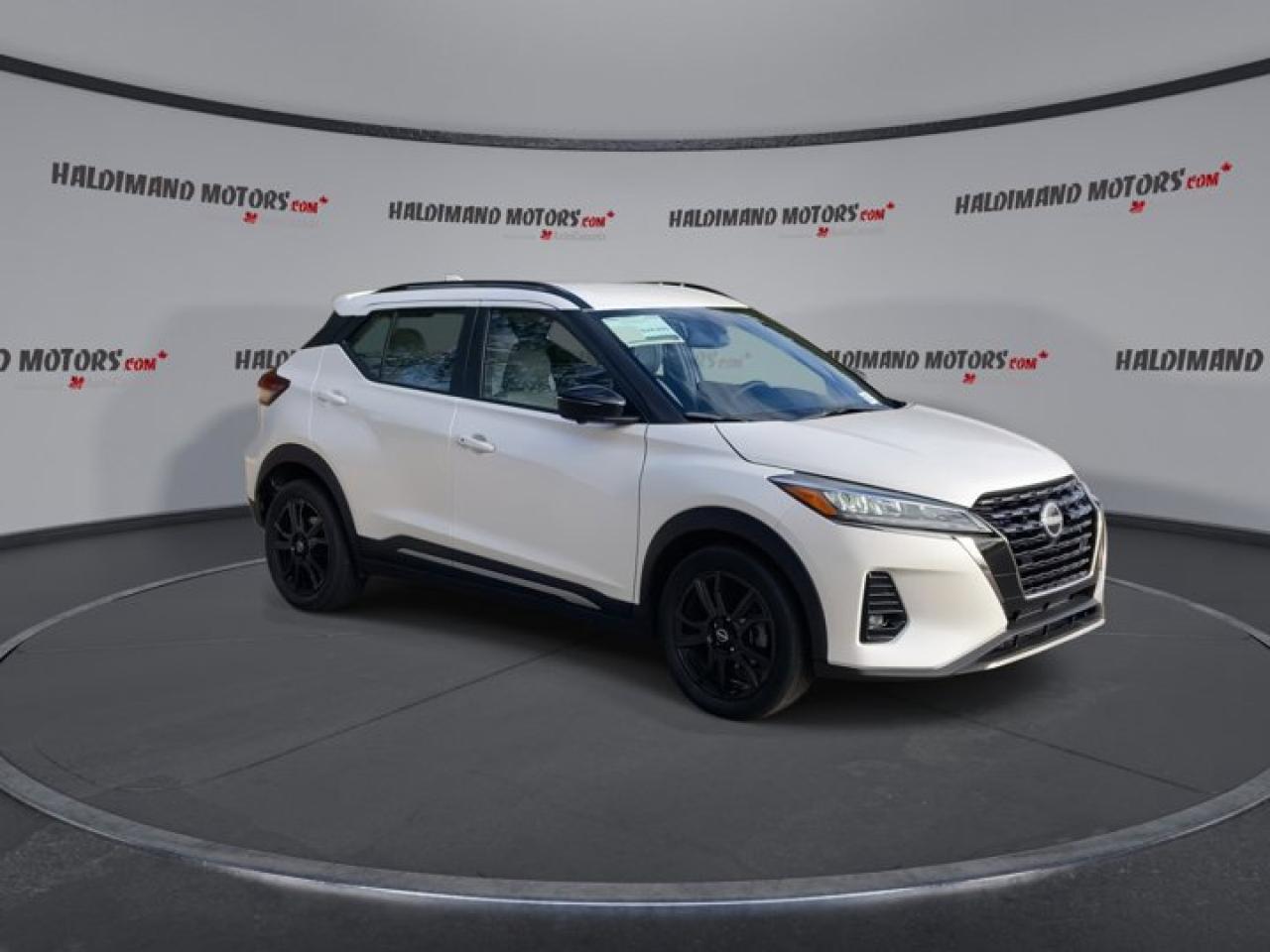 2024 Nissan Kicks SR | Remote Start | Leather Seats | Heated Seats Photo