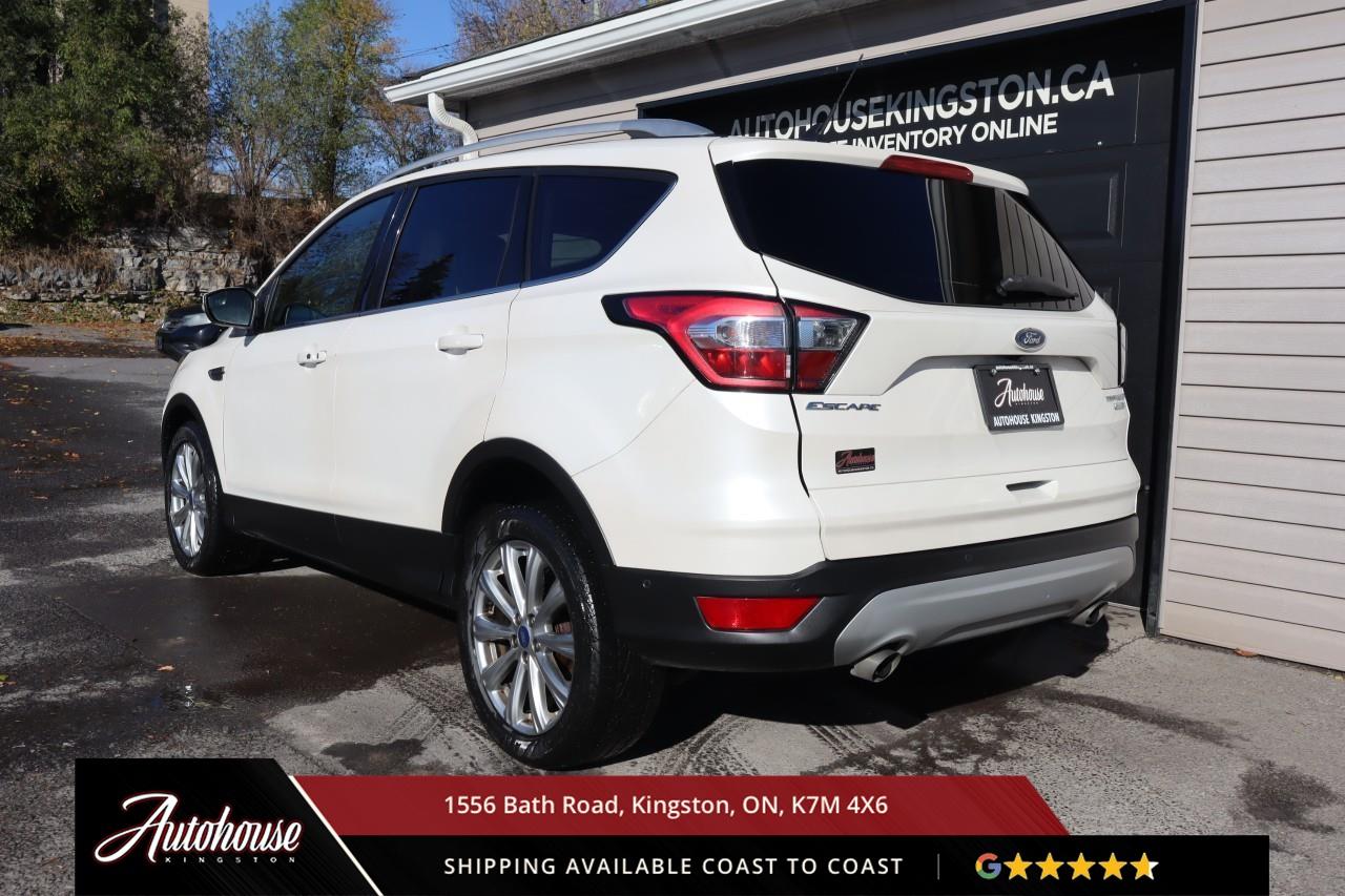 2018 Ford Escape Titanium REMOTE START - PANORAMIC MOONROOF Photo4