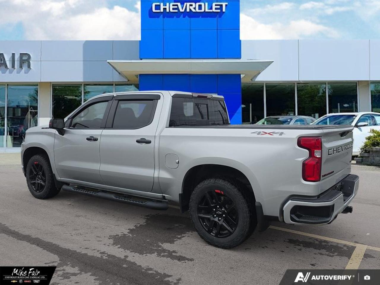 2021 Chevrolet Silverado 1500 RST Photo3