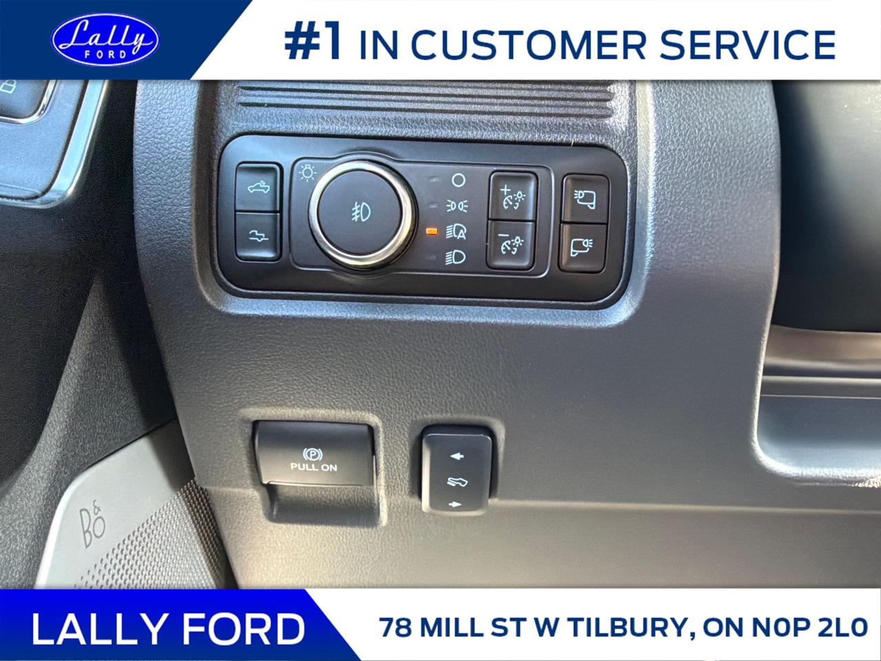 2026 Ford F-250 Platinum Photo