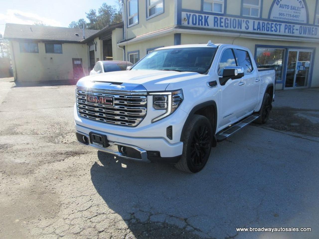 2022 GMC Sierra 1500 LOADED DENALI-PACKAGE 5 PASSENGER 6.2L - V8.. 4X4.. CREW-CAB.. SHORTY.. POWER SUNROOF.. LEATHER.. HEATED SEATS & WHEEL.. BACK-UP CAMERA.. Photo