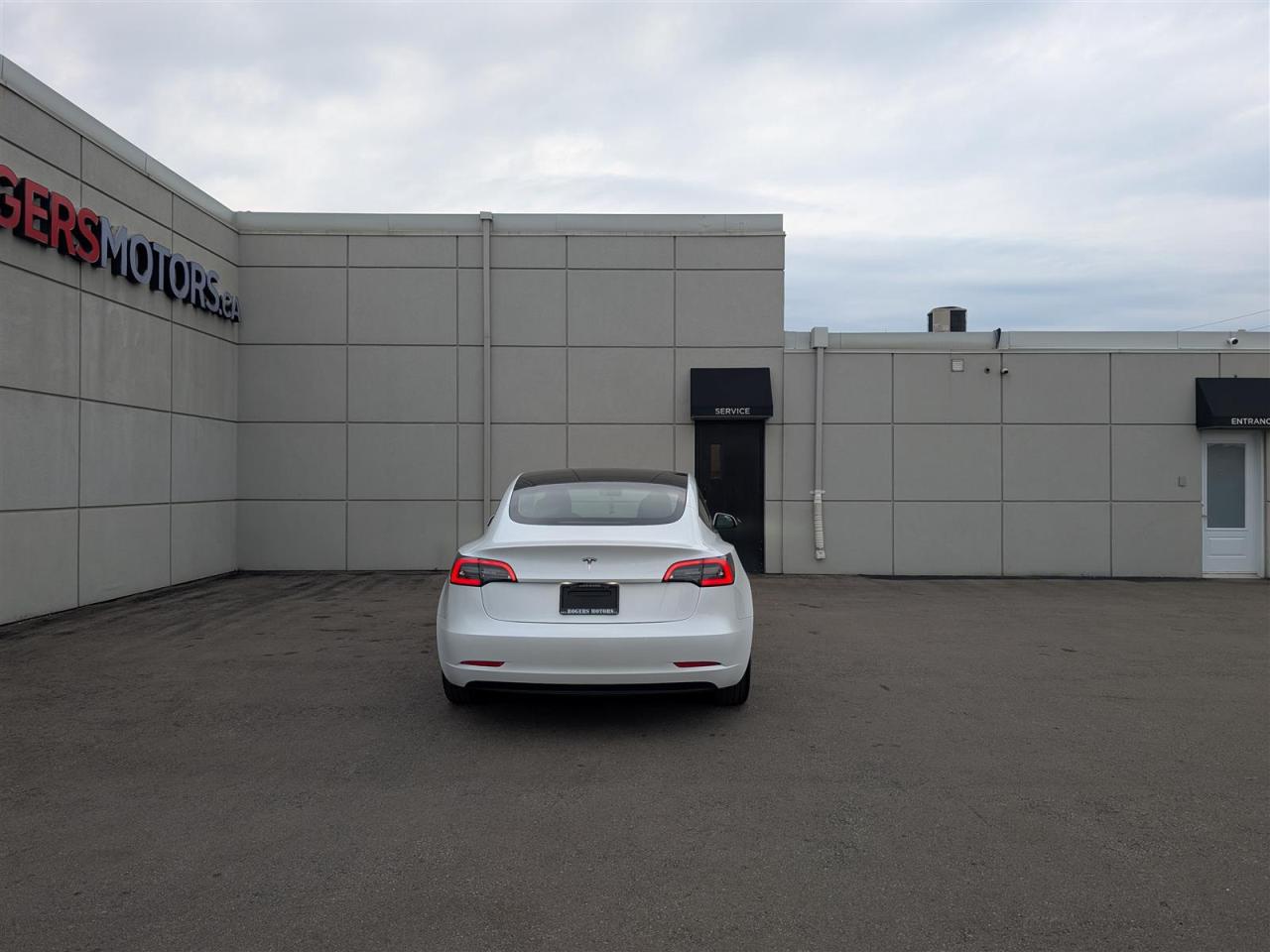 2021 Tesla Model 3 STANDARD RANGE PLUS Photo