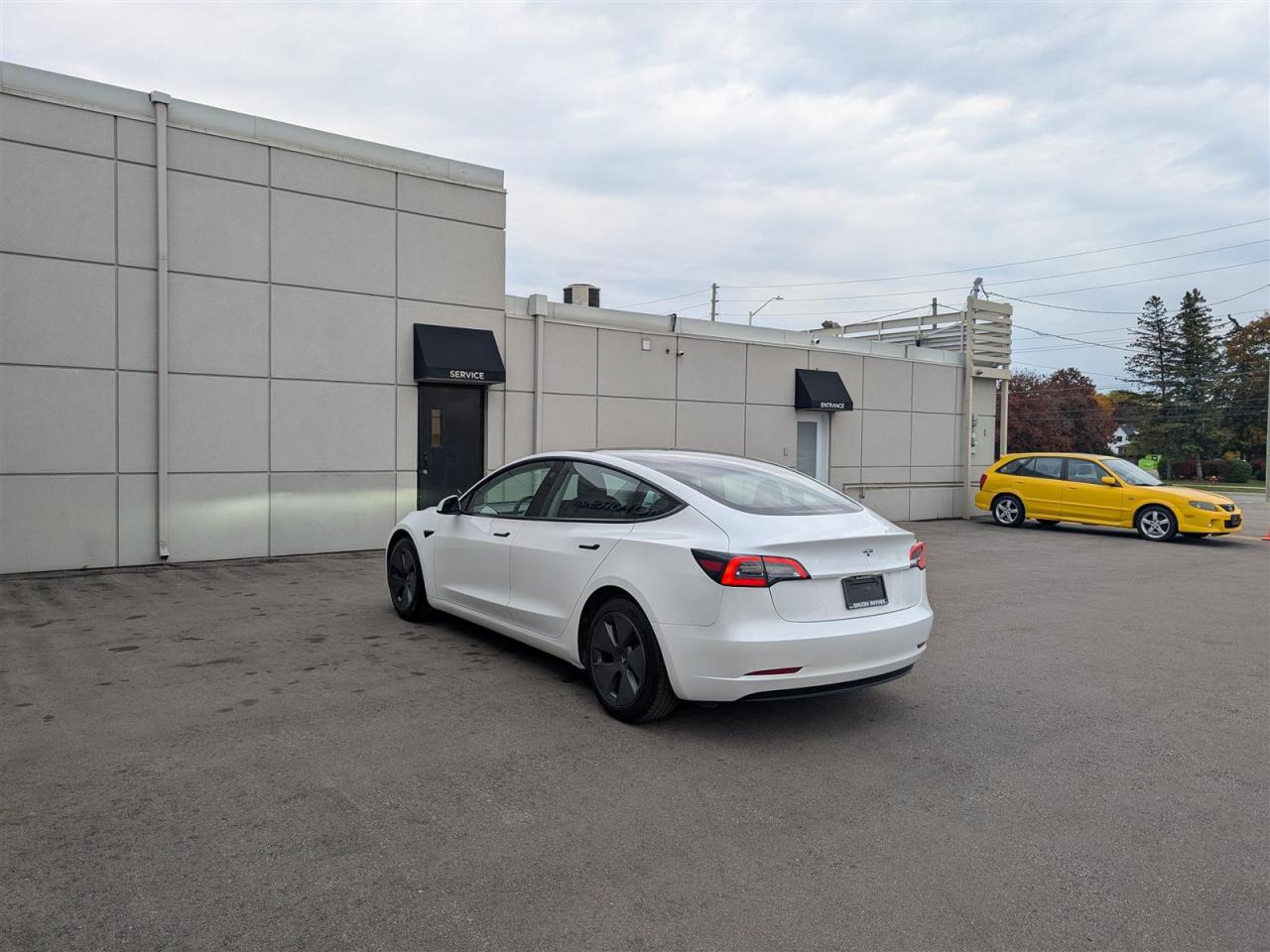 2021 Tesla Model 3 STANDARD RANGE PLUS Photo2