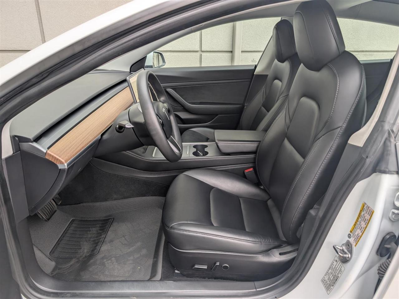 2021 Tesla Model 3 STANDARD RANGE PLUS Photo