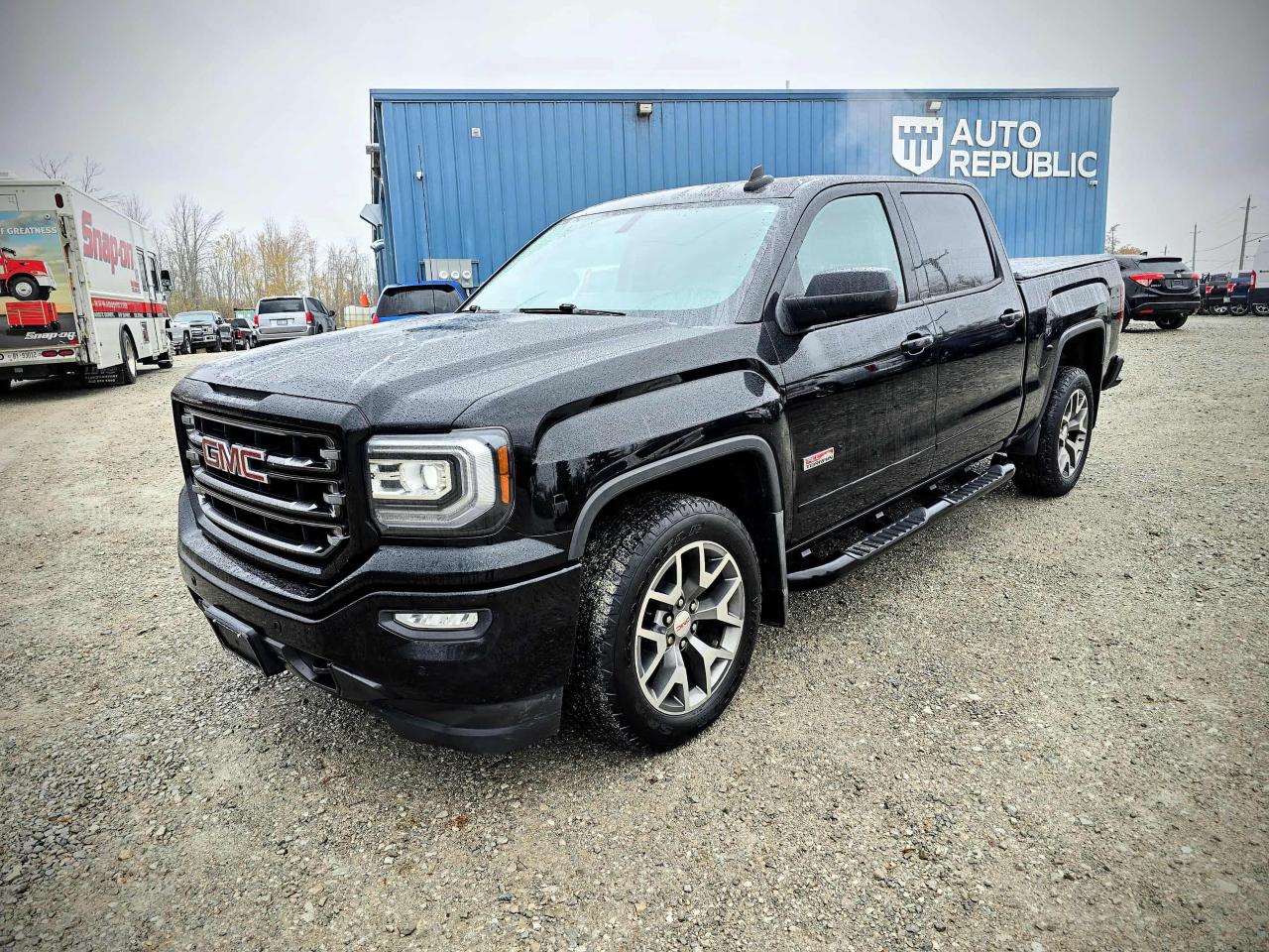 Used 2018 GMC Sierra 1500 SLT Certified Loaded No Accidents for sale in Orillia, ON