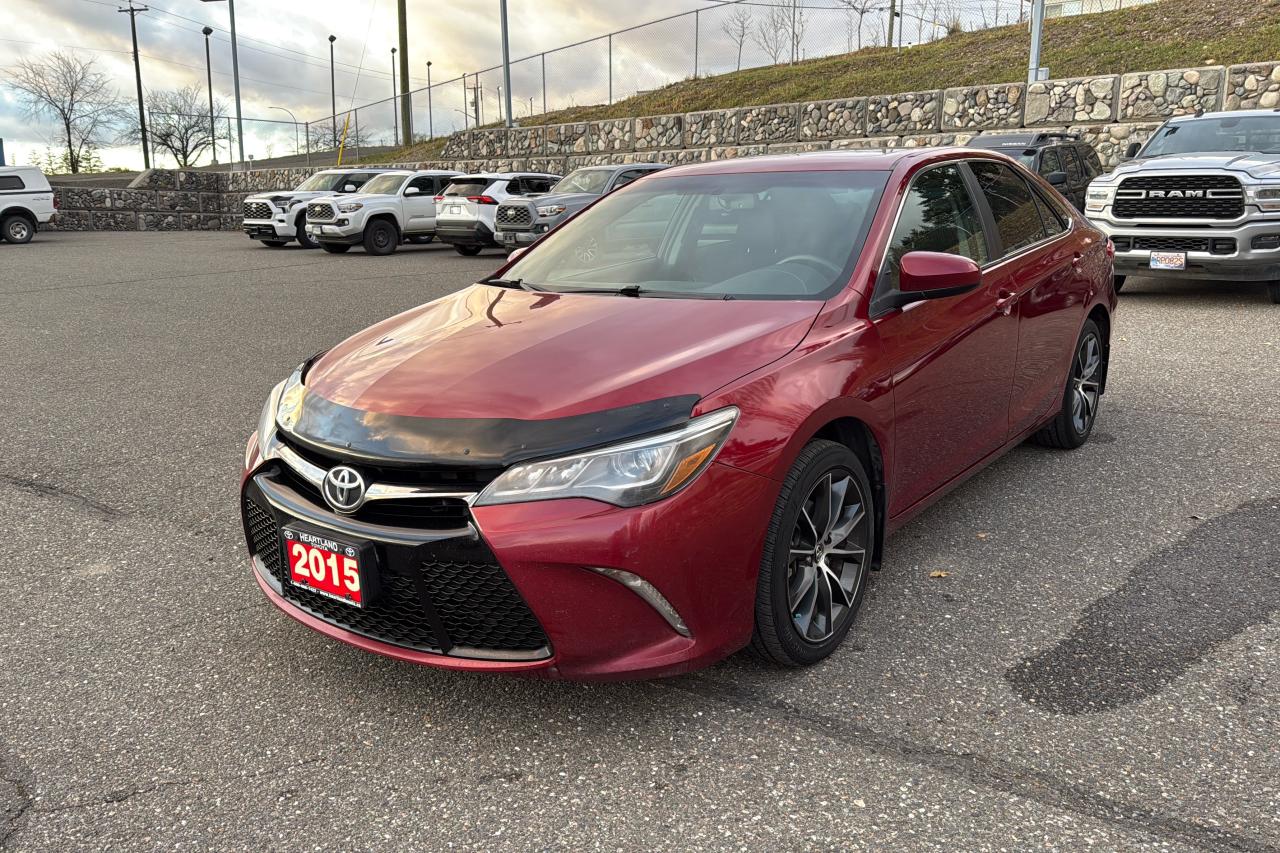 2015 Toyota Camry XSE Photo2