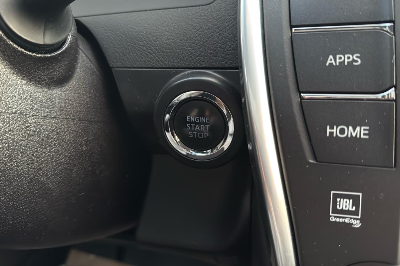 2015 Toyota Camry XSE Photo