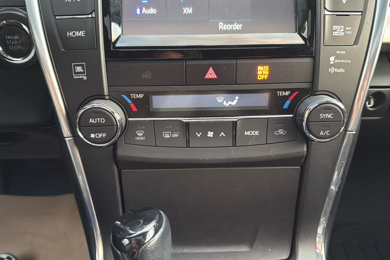 2015 Toyota Camry XSE Photo