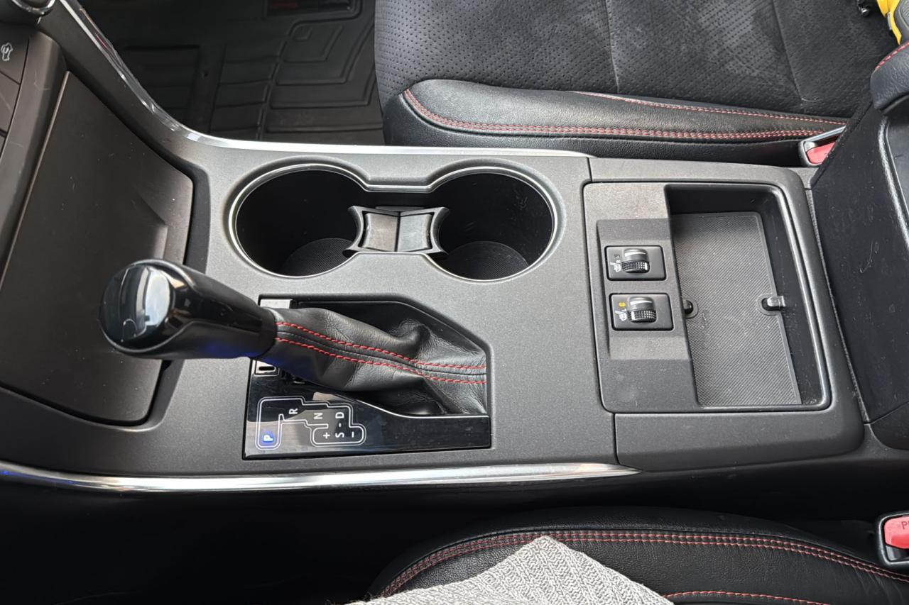 2015 Toyota Camry XSE Photo