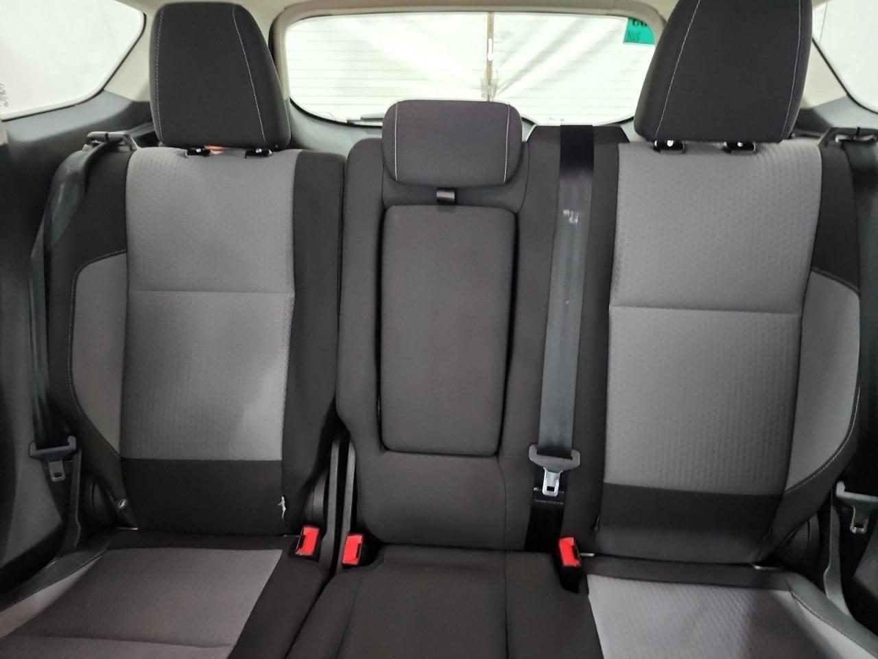 2017 Ford Escape SE AWD - Photo #2