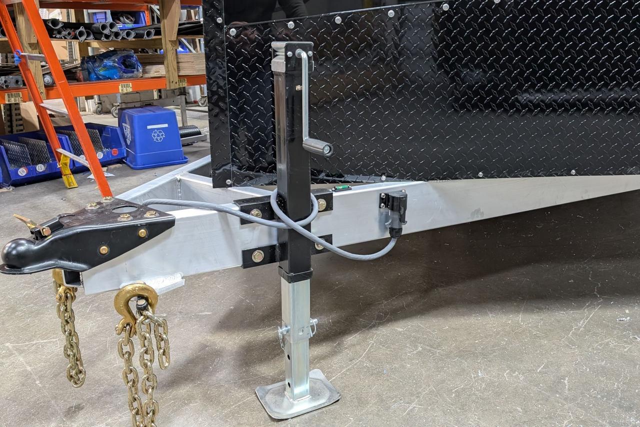 2025 Canadian Trailer Company 8.5X24 V-Nose Cargo Trailer Aluminum Tandem Axle Photo7