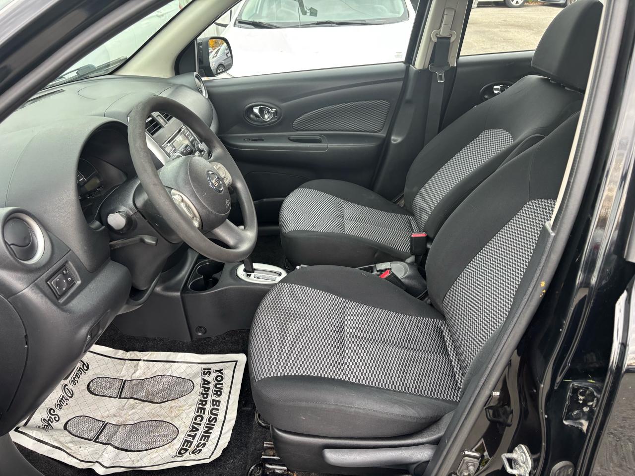 2015 Nissan Micra SV, Hatchback, Auto, Back-Up-Camera - Photo #10