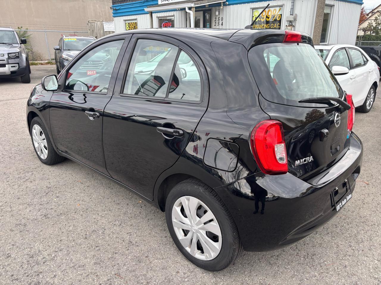 2015 Nissan Micra SV Photo4