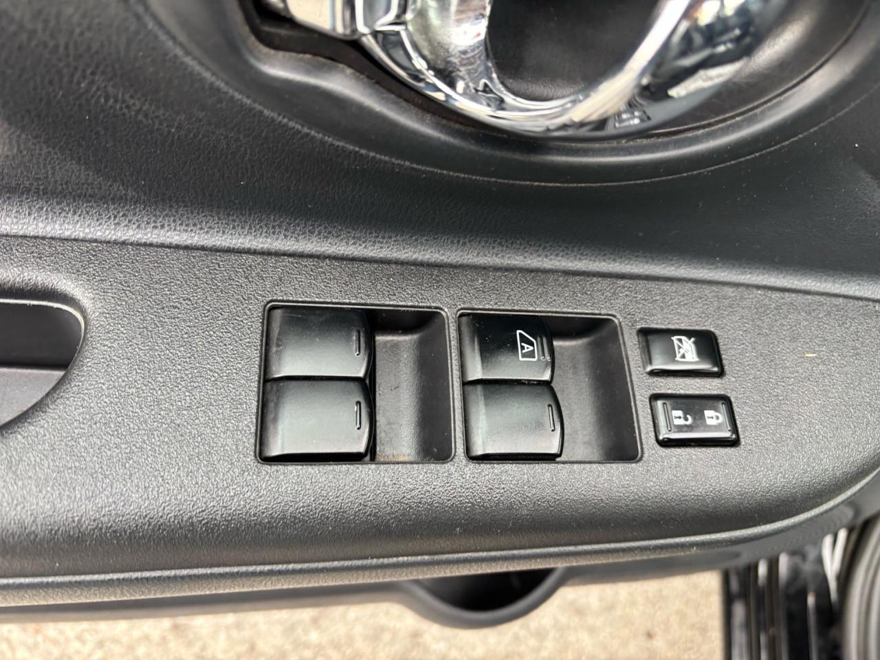 2015 Nissan Micra SV, Hatchback, Auto, Back-Up-Camera