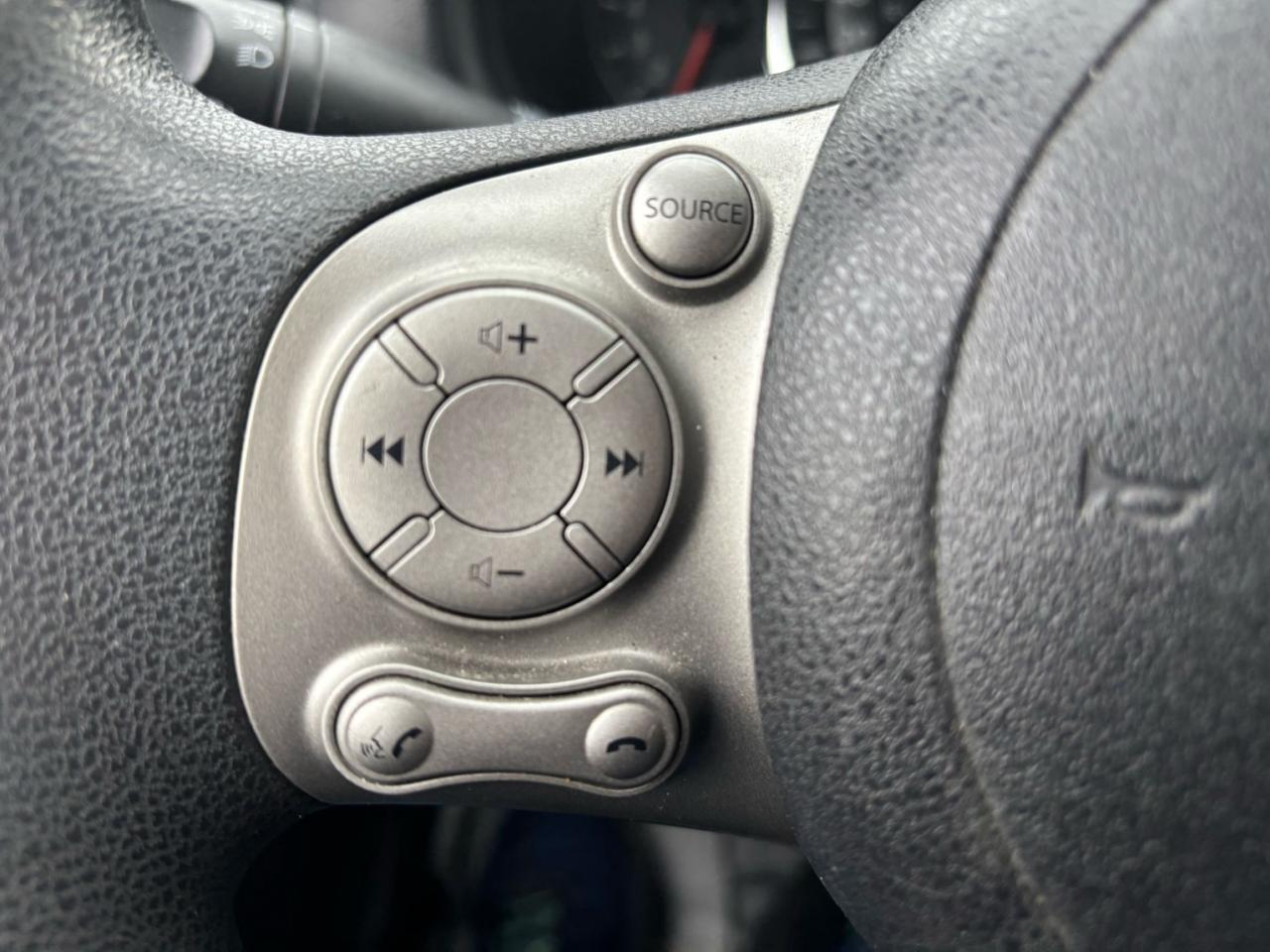 2015 Nissan Micra SV, Hatchback, Auto, Back-Up-Camera