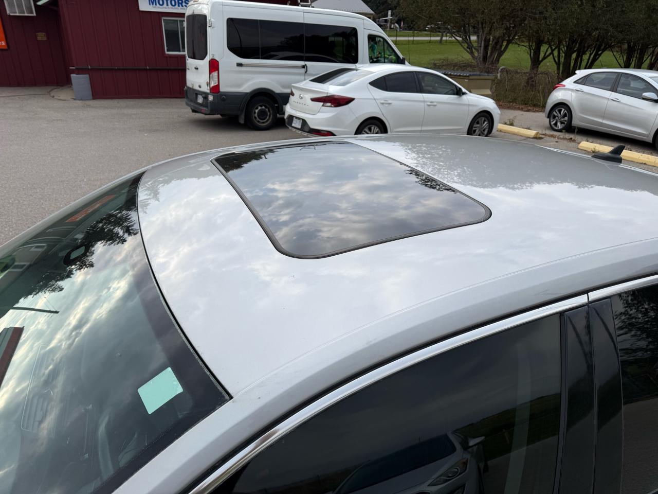 2013 Volkswagen Passat Highline diesel sunroof - Photo #9