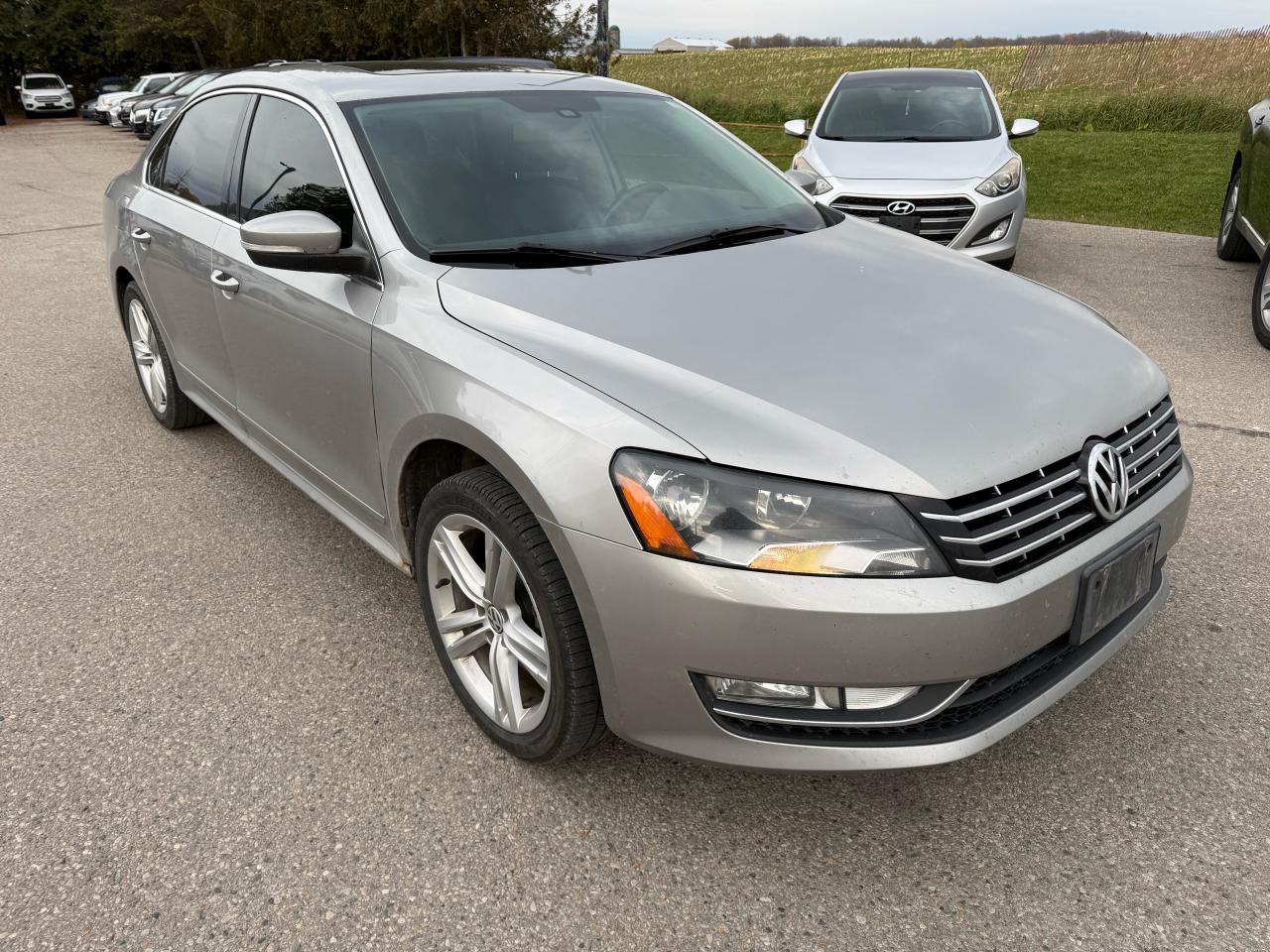 2013 Volkswagen Passat Highline diesel sunroof - Photo #2