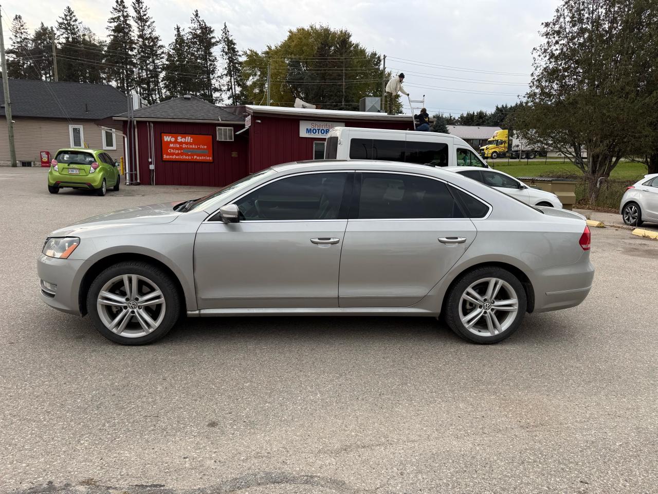 2013 Volkswagen Passat Highline diesel sunroof - Photo #4