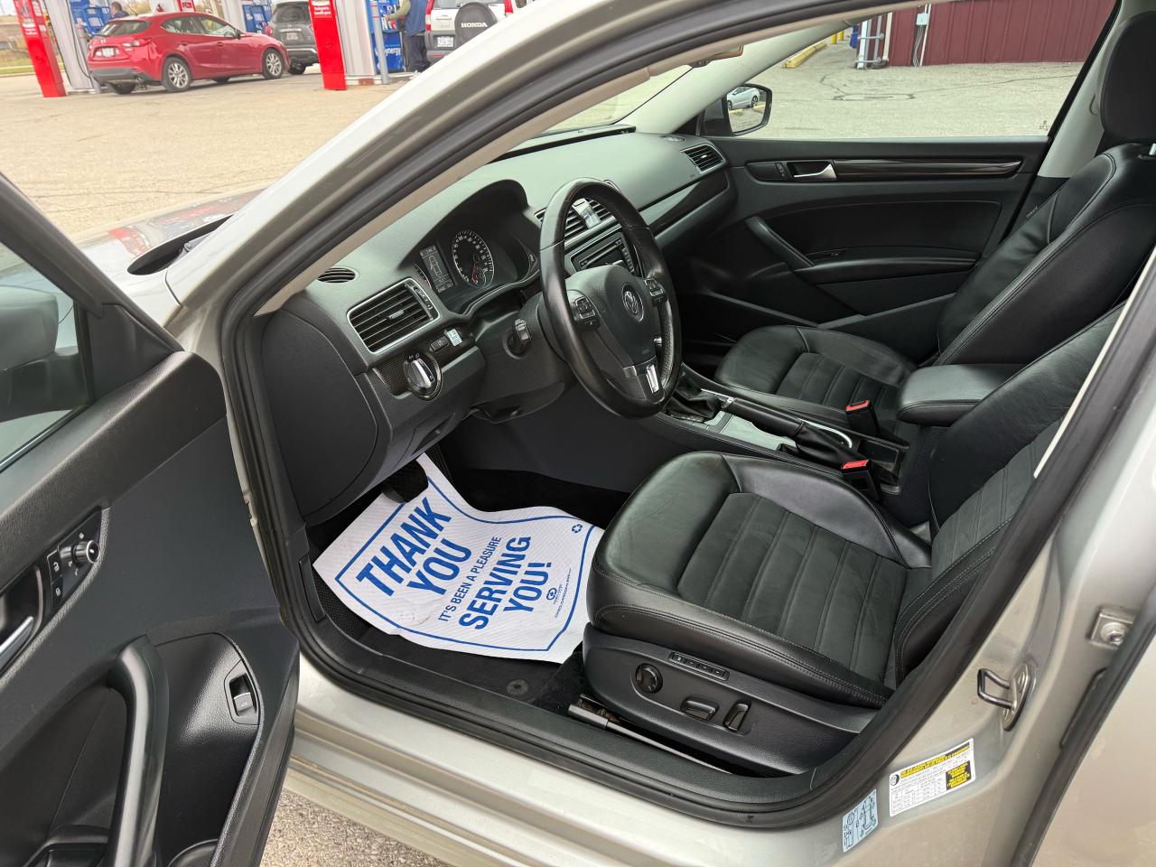 2013 Volkswagen Passat Highline diesel sunroof - Photo #8