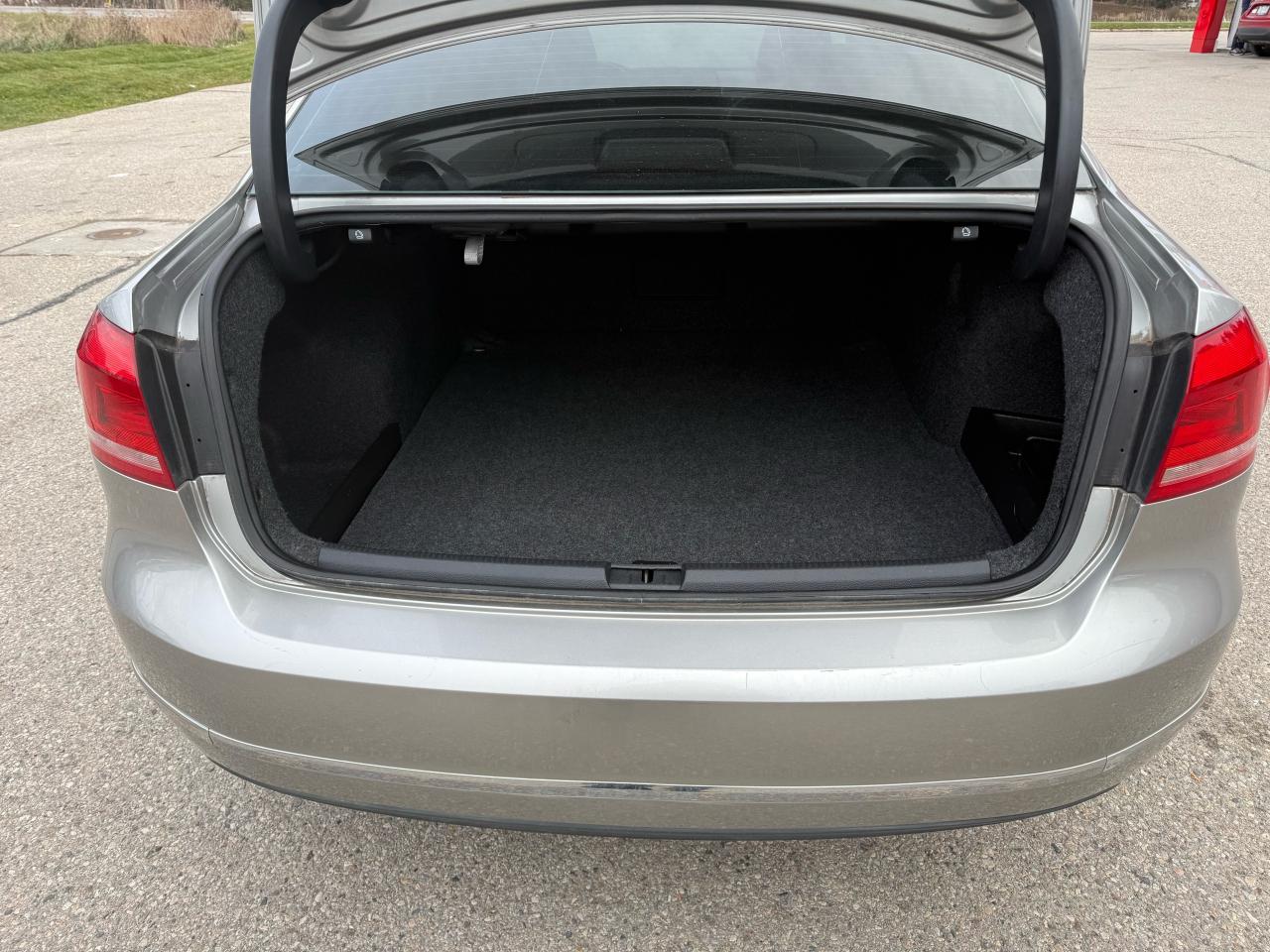2013 Volkswagen Passat Highline diesel sunroof - Photo #5