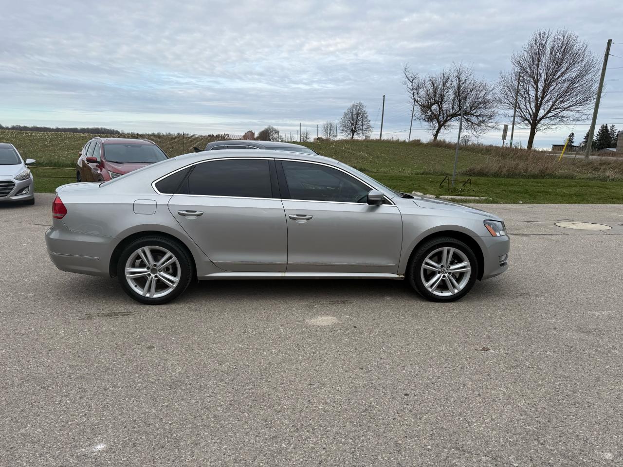 Used 2013 Volkswagen Passat Highline diesel sunroof for sale in Waterloo, ON